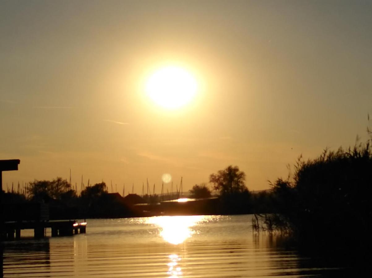 Pfahlbau Sunset II Toplage Inklusive Elektroboot Rust Eksteriør bilde