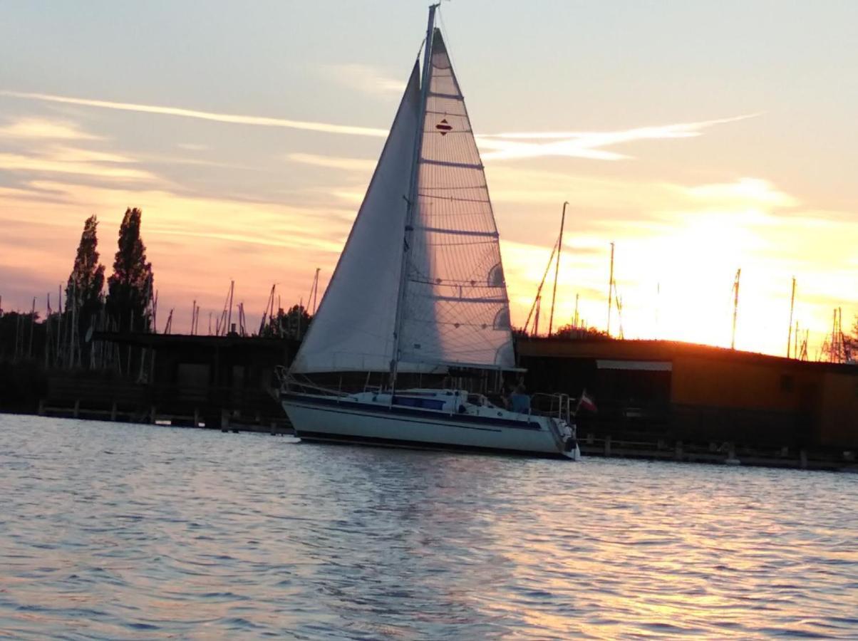 Pfahlbau Sunset II Toplage Inklusive Elektroboot Rust Eksteriør bilde