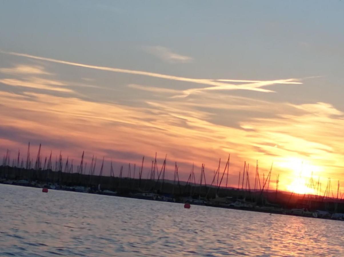 Pfahlbau Sunset II Toplage Inklusive Elektroboot Rust Eksteriør bilde