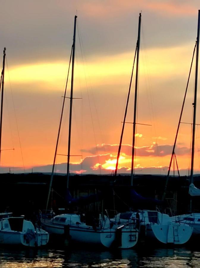 Pfahlbau Sunset II Toplage Inklusive Elektroboot Rust Eksteriør bilde